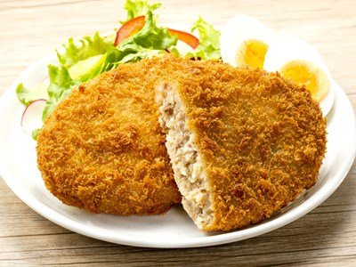 大きな肉コロッケ